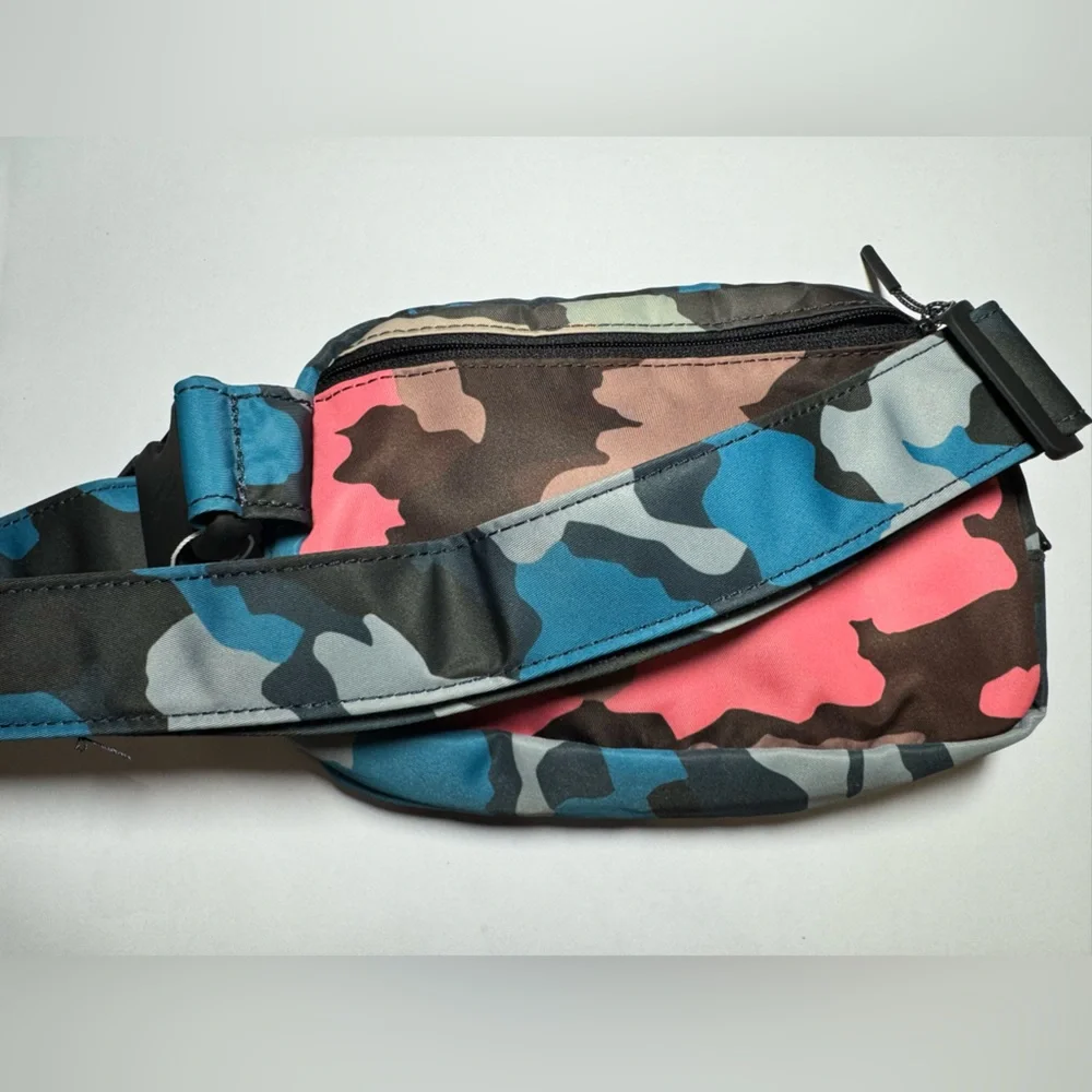 NWOT Lululemon Everywhere Belt Bag *1L Heritage 365 Camo Guava Pink Multi Unisex - Picture 9 of 9